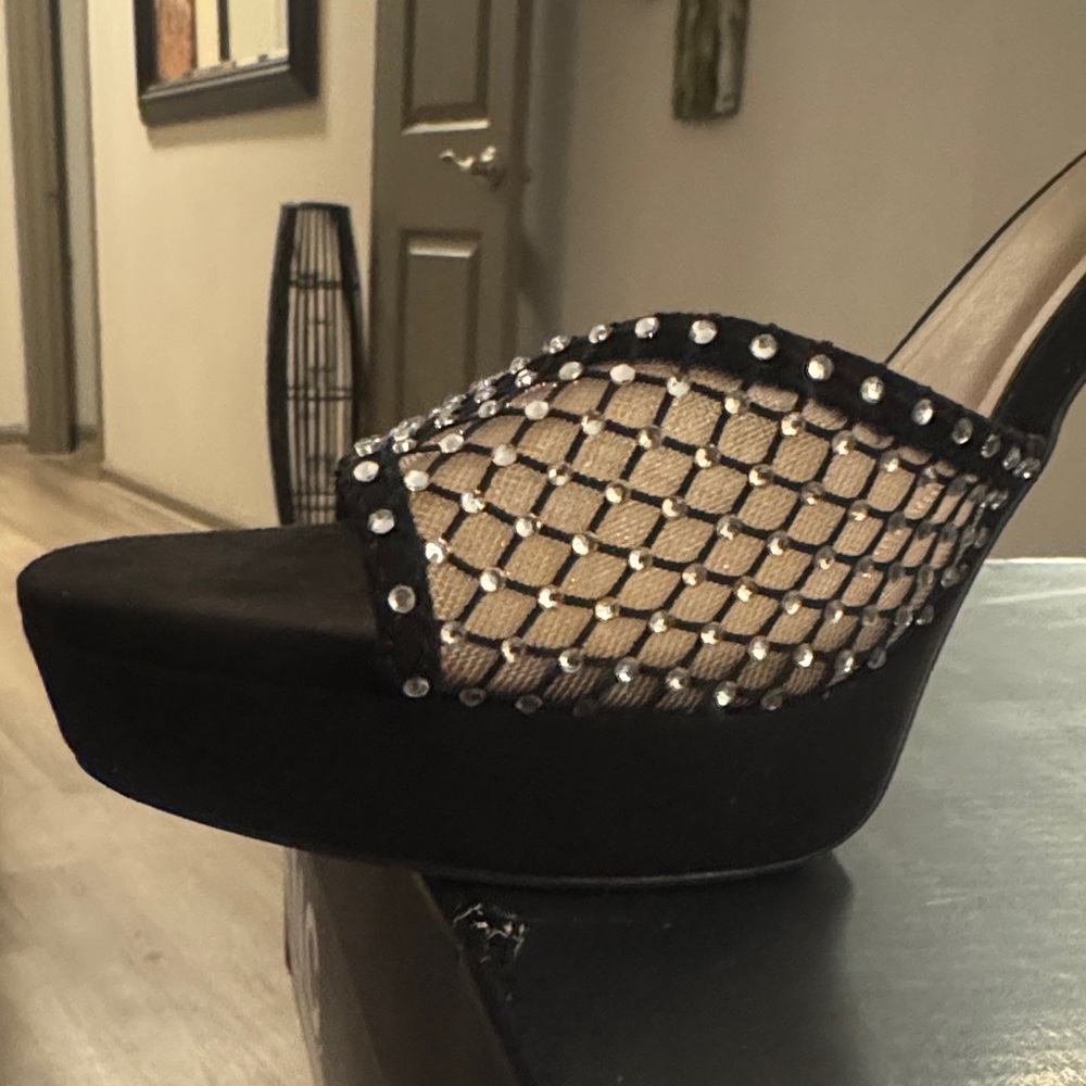 I.N.C. International Concepts
Women's Ninel Platform Sandals🔥SIZE 9.5 NIB - Picture 8 of 13